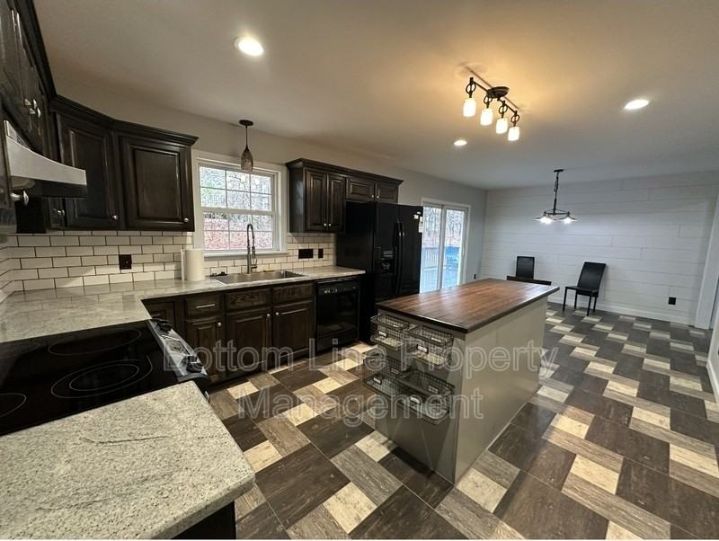 404 Wood Run - Photo 7 of 13