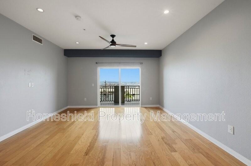 2330 1st Ave #411 - Photo 5 of 35