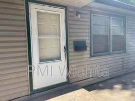 1907 N Jeanette Ave - Photo 1 of 1