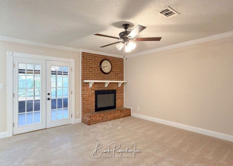 7865 Apollo Dr - Photo 4 of 38