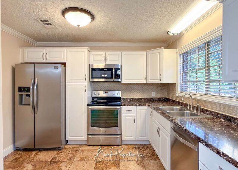 7865 Apollo Dr - Photo 6 of 38