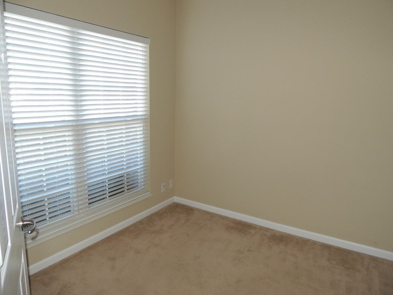 7336 Long Shot Ln - Photo 4 of 8