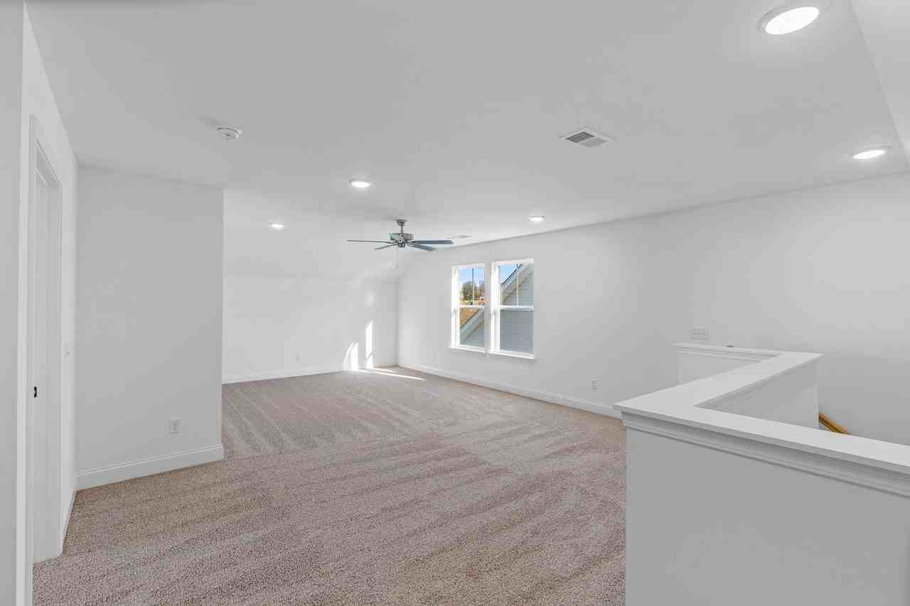 8973 James Creek Dr - Photo 5 of 33