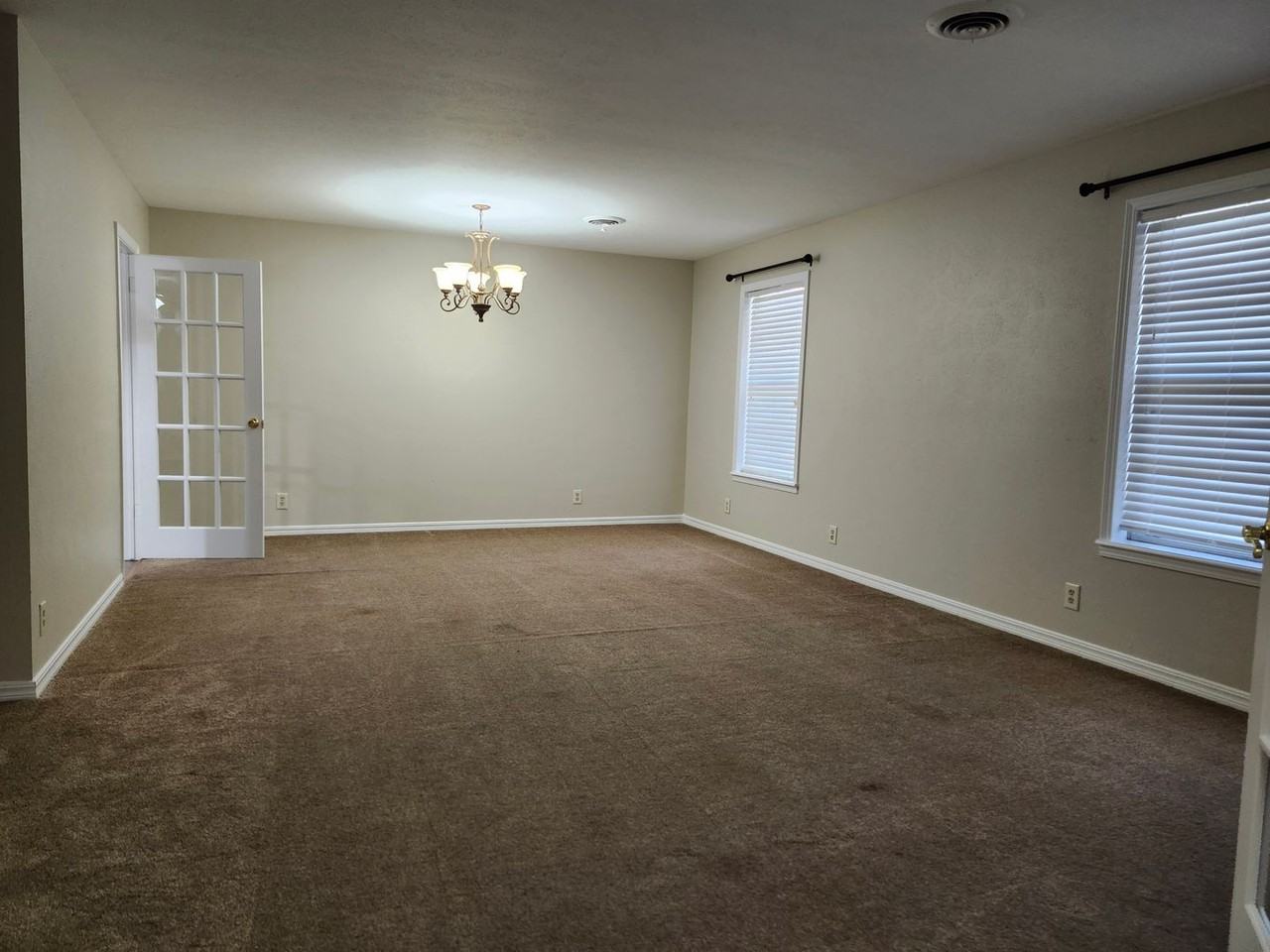 1810 W 3rd Ct - Photo 3 of 27