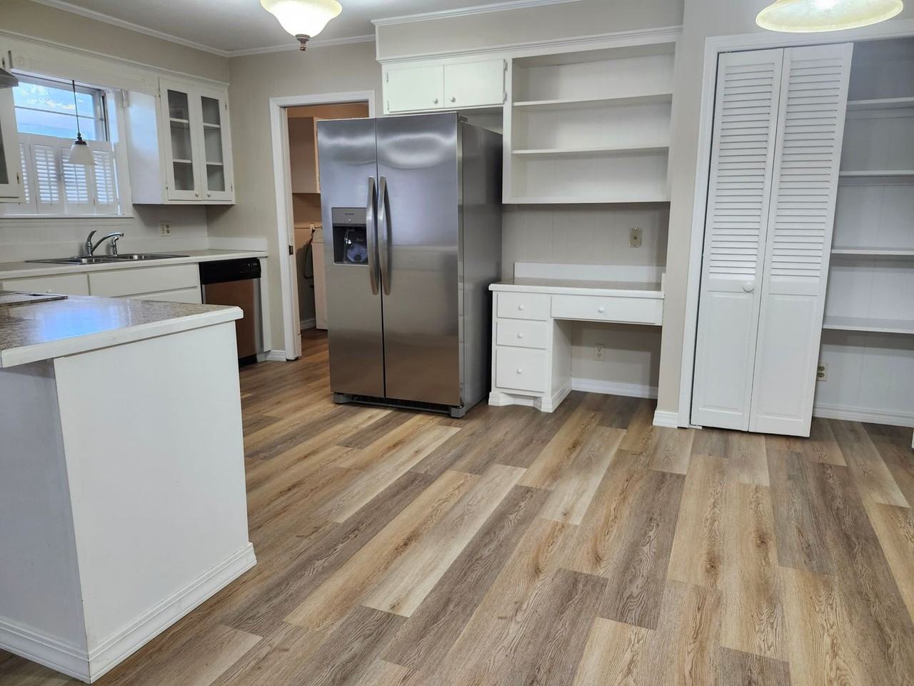 1810 W 3rd Ct - Photo 6 of 27