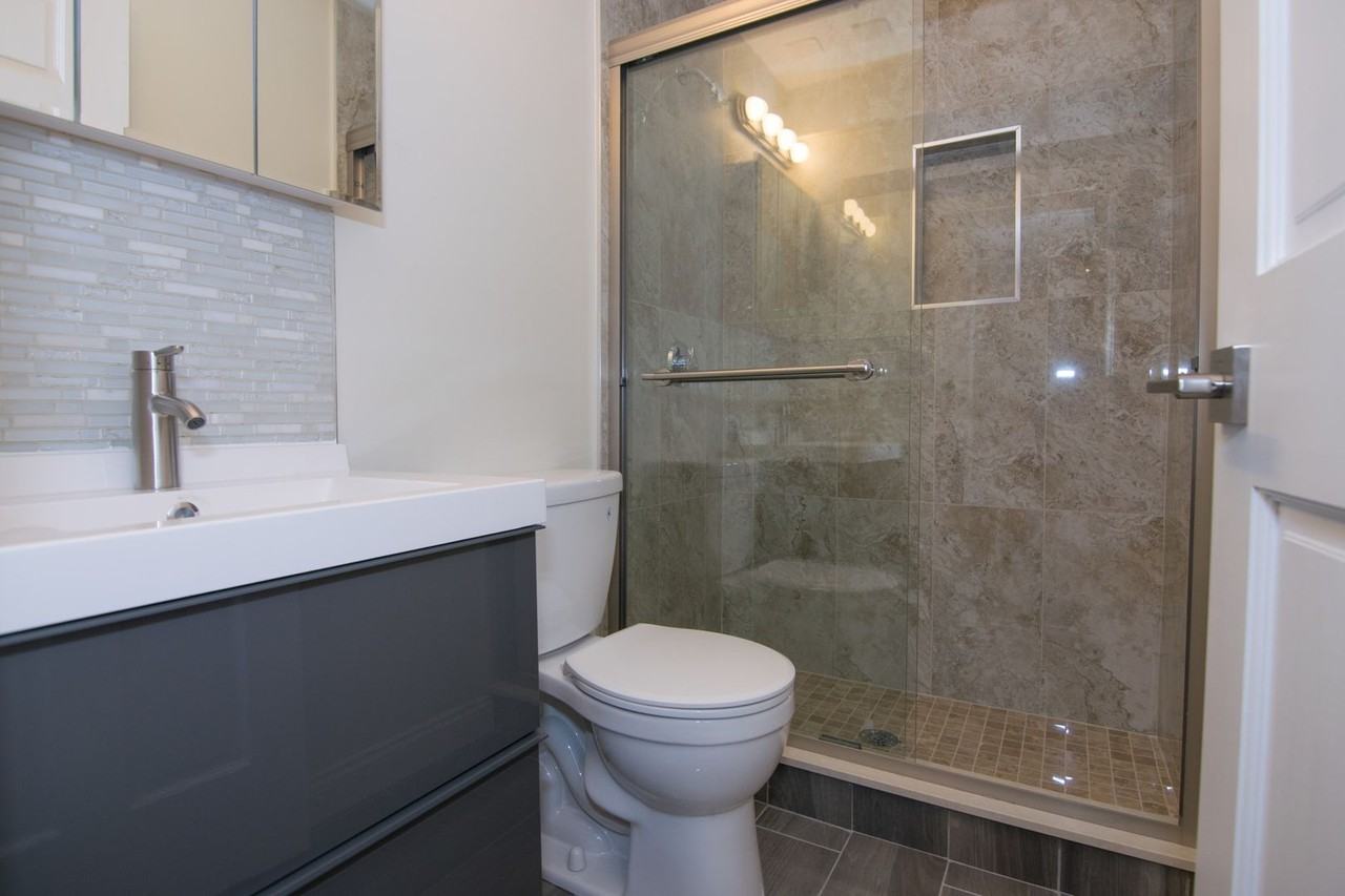 1805 Beacon St - Photo 4 of 12