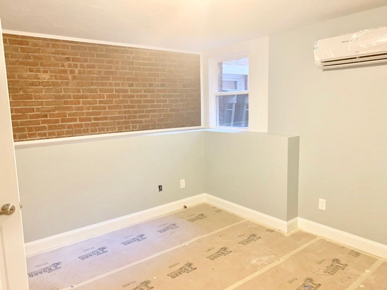 176 Kelton St - Photo 5 of 10