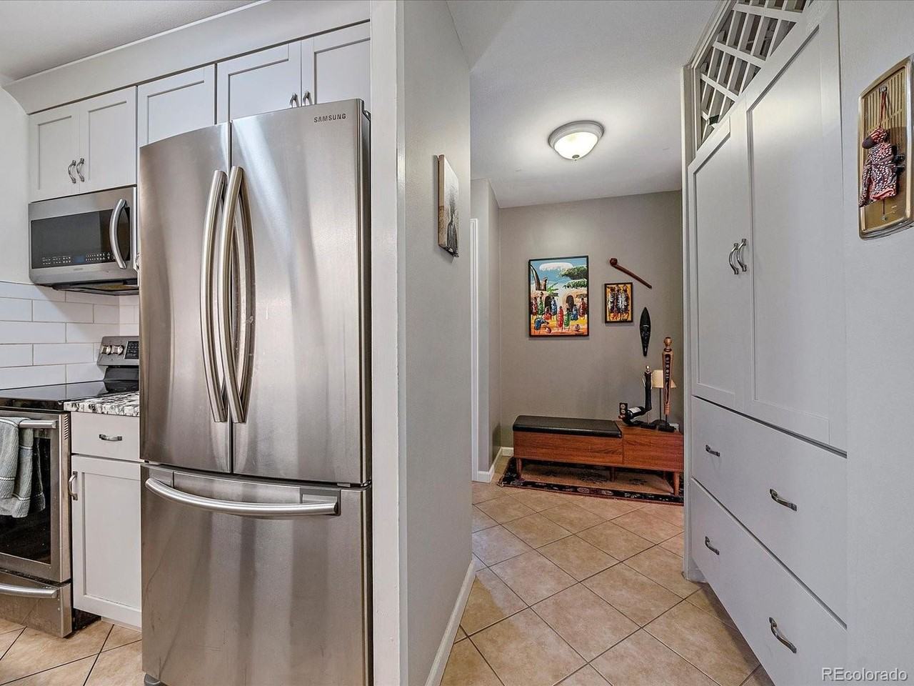 1111 Ash St - Photo 4 of 21