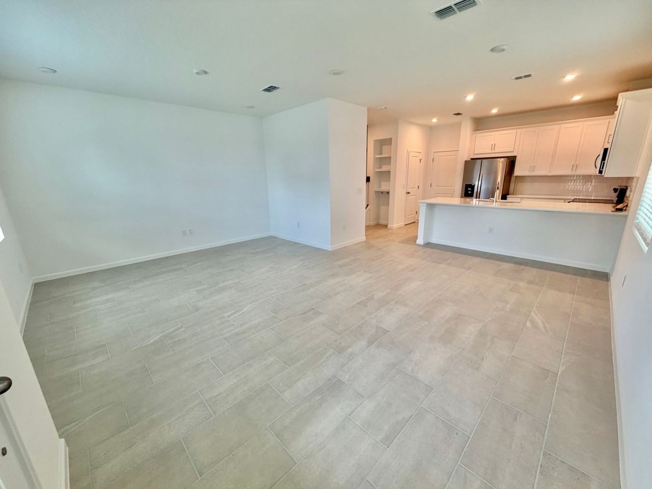 1308 Crab Apple Ln - Photo 2 of 29