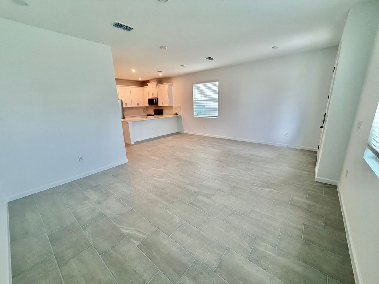 1308 Crab Apple Ln - Photo 4 of 29