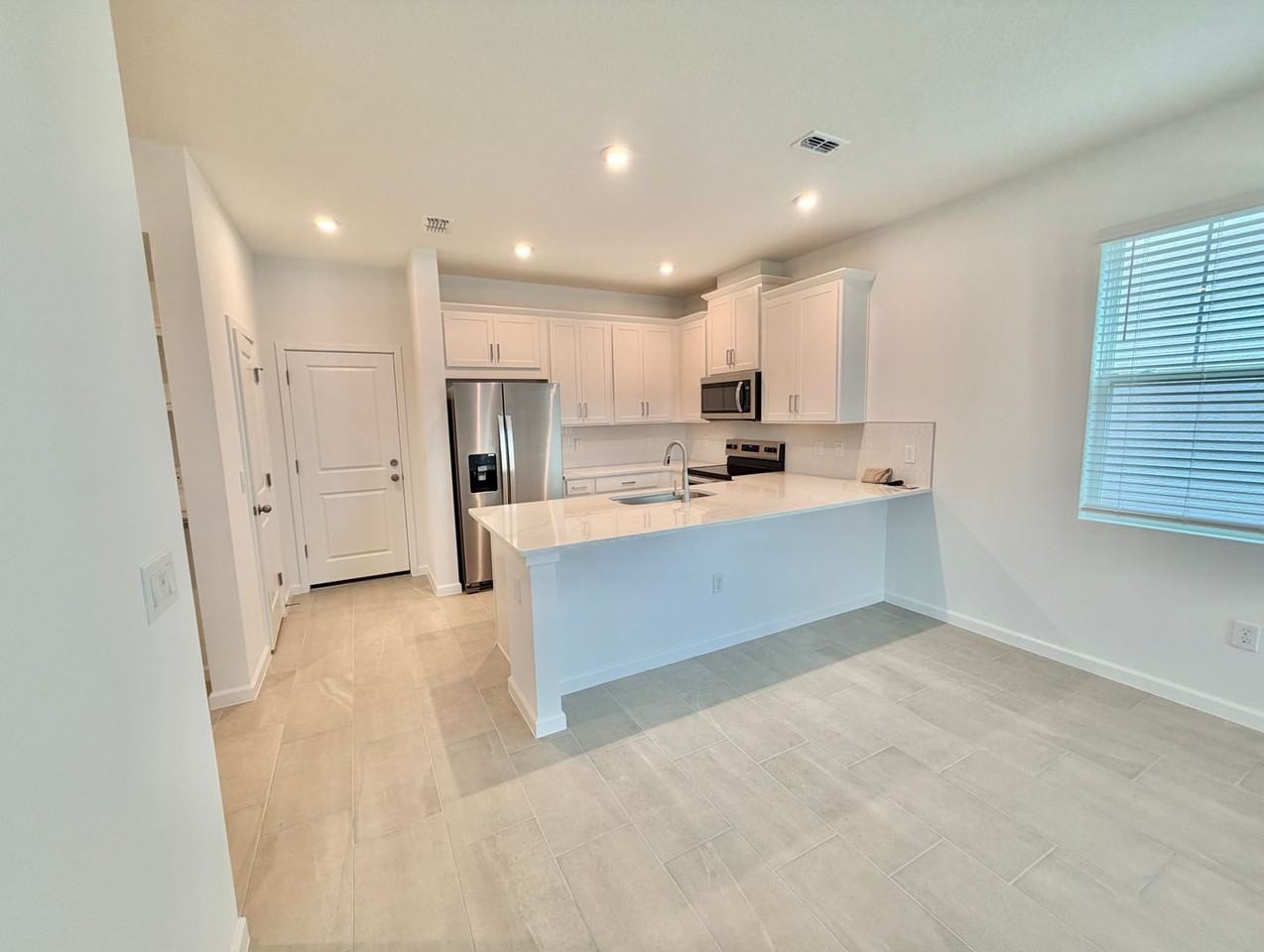 1308 Crab Apple Ln - Photo 5 of 29