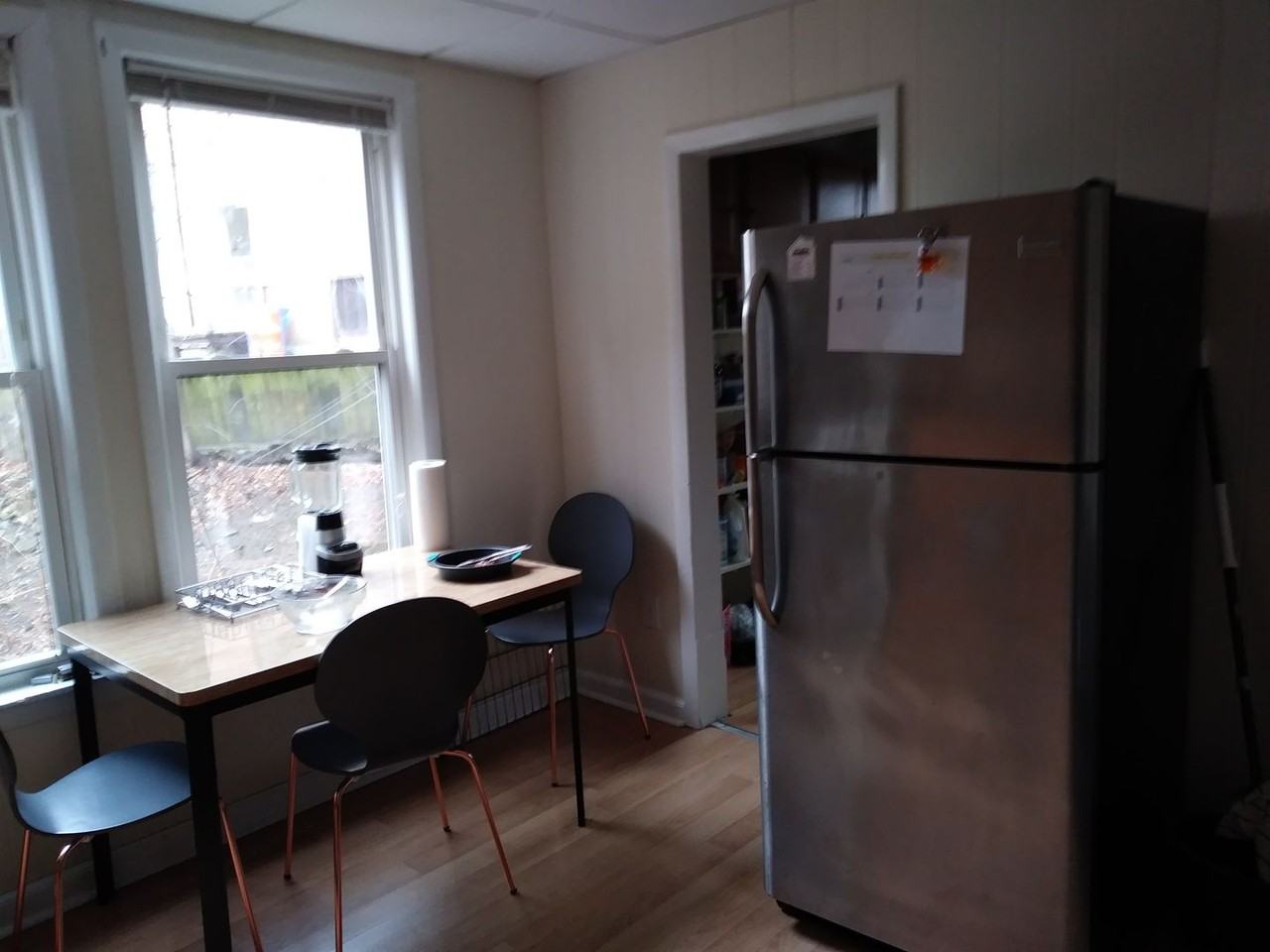 847 Hemenway St - Photo 6 of 14