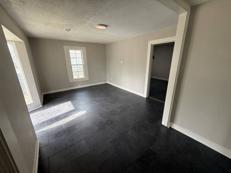 2626 Whitman Ave - Photo 2 of 23