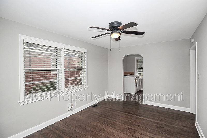 1419 Herrin Ave - Photo 5 of 30