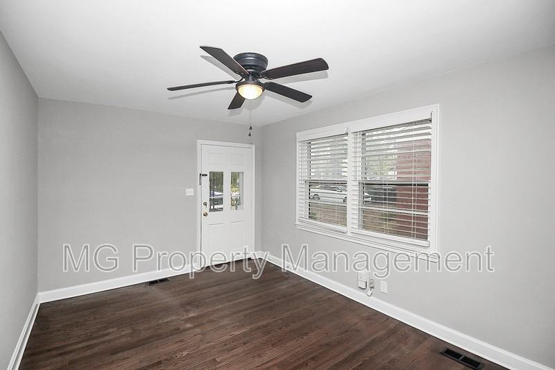 1419 Herrin Ave - Photo 6 of 30