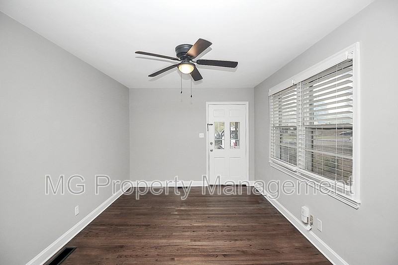 1419 Herrin Ave - Photo 7 of 30