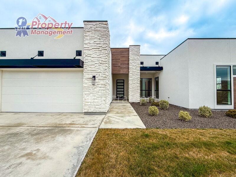 3024 E Parulo Dr - Photo 2 of 50