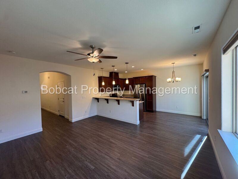 1230 Saltern Dr - Photo 5 of 33