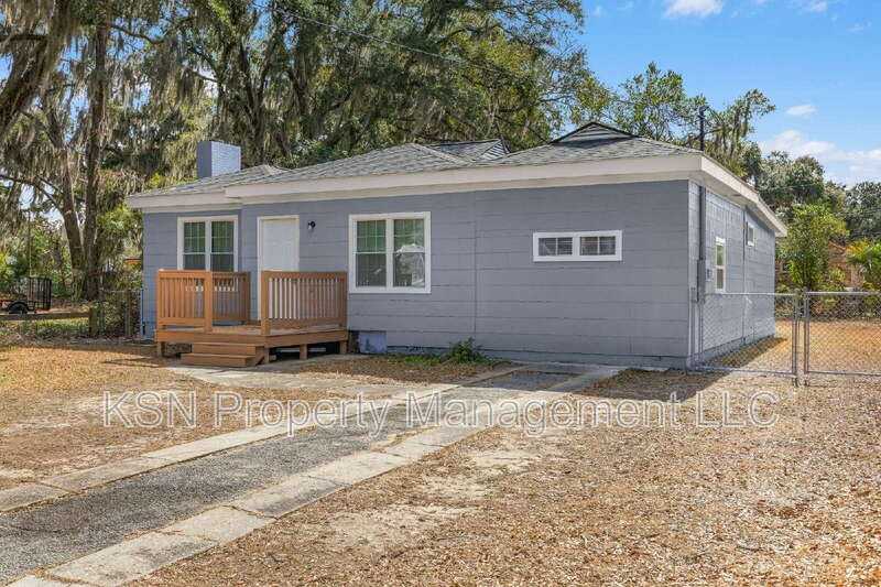 245 W 73rd St - Photo 2 of 44