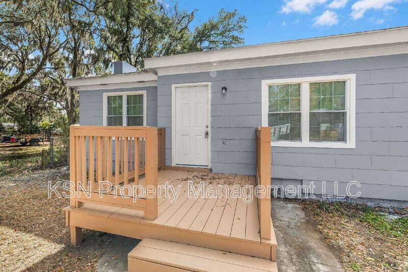 245 W 73rd St - Photo 4 of 44