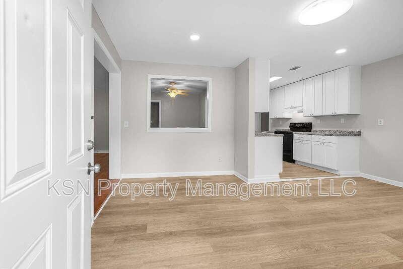 245 W 73rd St - Photo 6 of 44