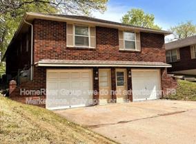 3730 Ne 42nd Ter - Photo 1 of 1