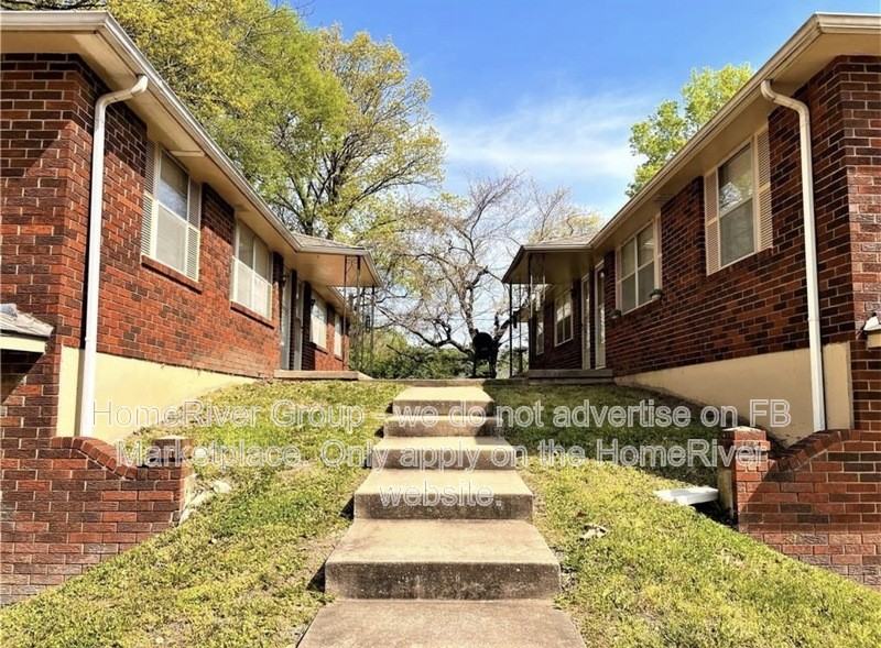 3730 Ne 42nd Ter - Photo 2 of 6