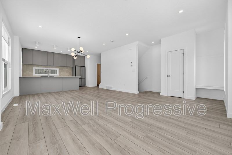 13516 115 Ave Nw #17 - Photo 3 of 37