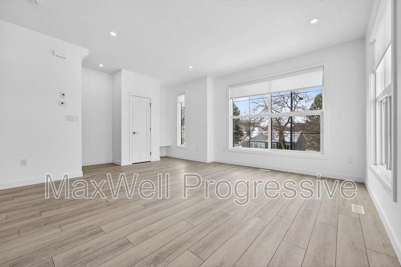 13516 115 Ave Nw #17 - Photo 5 of 37