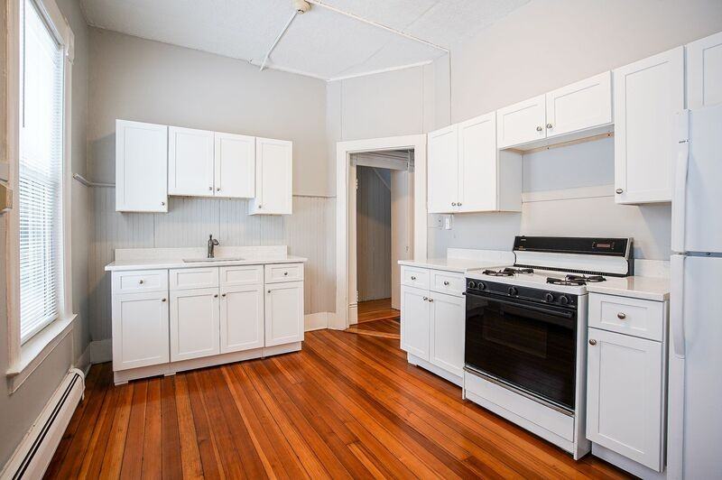 21 Day Ave #1R - Photo 2 of 13