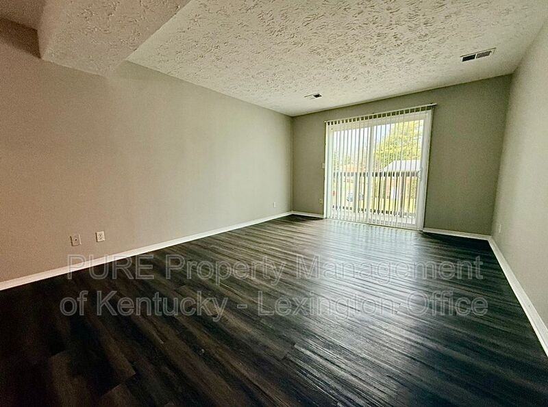 348 Redding Rd #5 - Photo 4 of 16