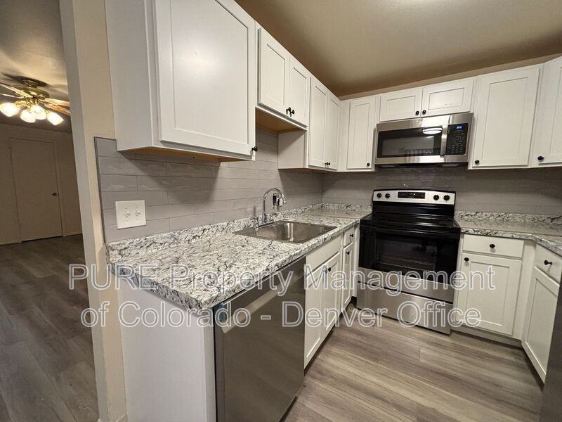 1245 Race St #107 - Photo 7 of 12