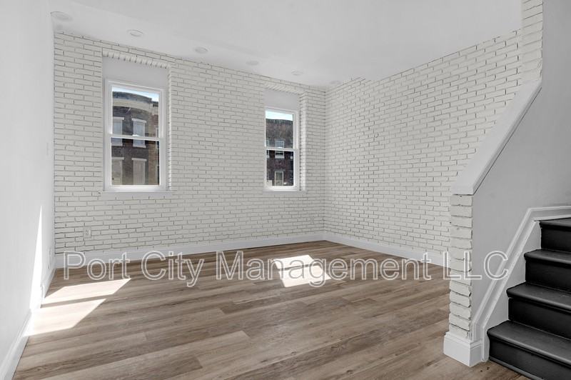 312 E 22nd St - Photo 6 of 21