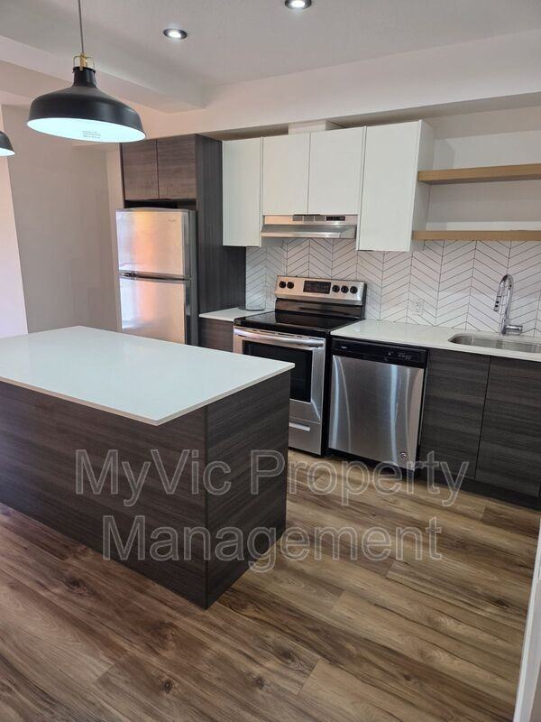 8015 102 St Nw - Photo 3 of 13