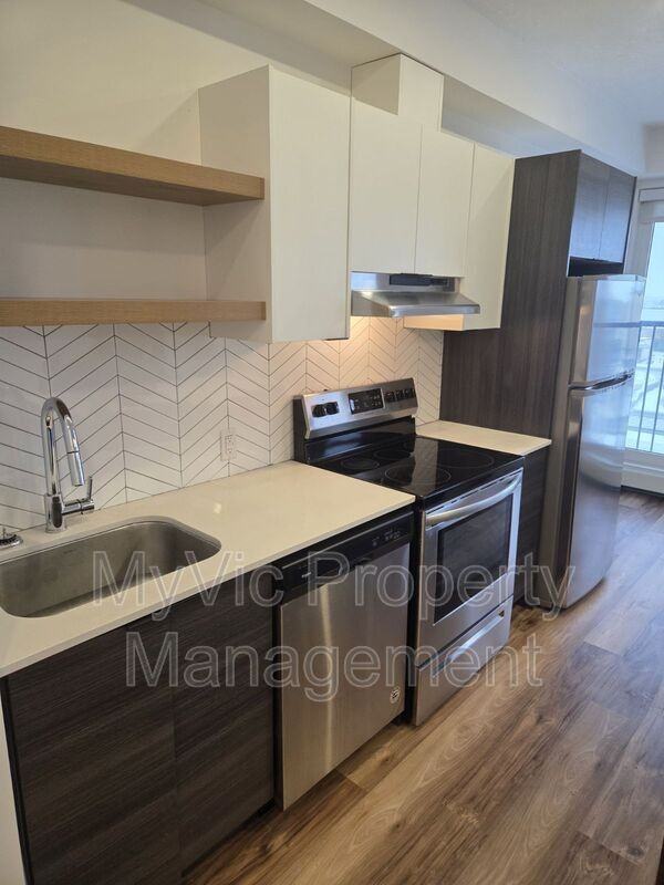 8015 102 St Nw - Photo 4 of 13