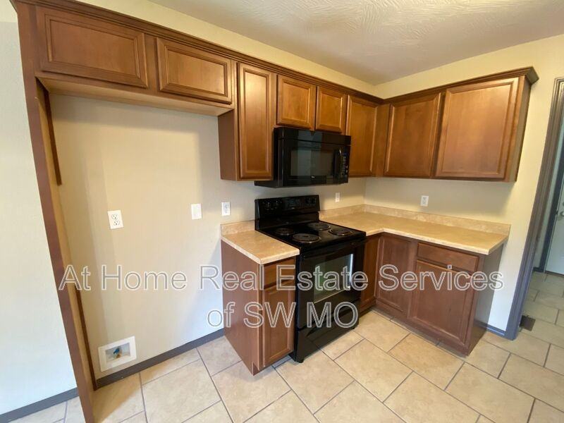 3142 W Golden Valley Ct - Photo 4 of 16