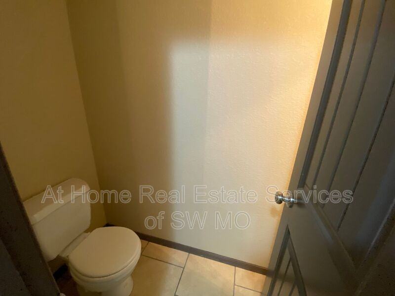 3142 W Golden Valley Ct - Photo 7 of 16