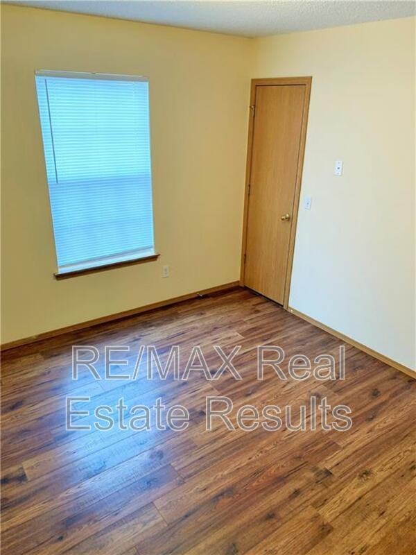 1203 Spring St - Photo 7 of 13