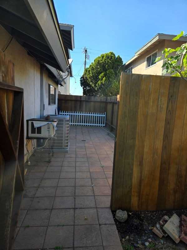 2504 N Bourbon St ##A - Photo 4 of 29