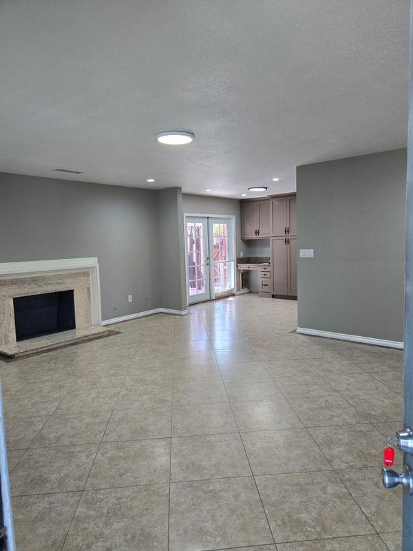 2504 N Bourbon St ##A - Photo 6 of 29