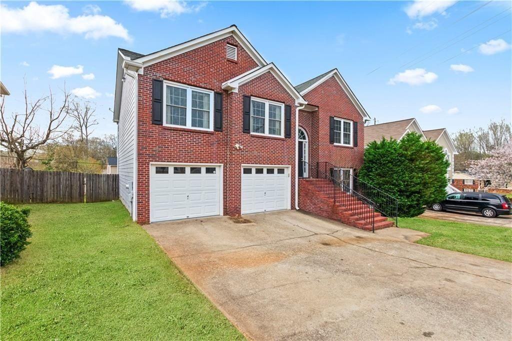 2437 Pondside Pl Ne - Photo 2 of 37