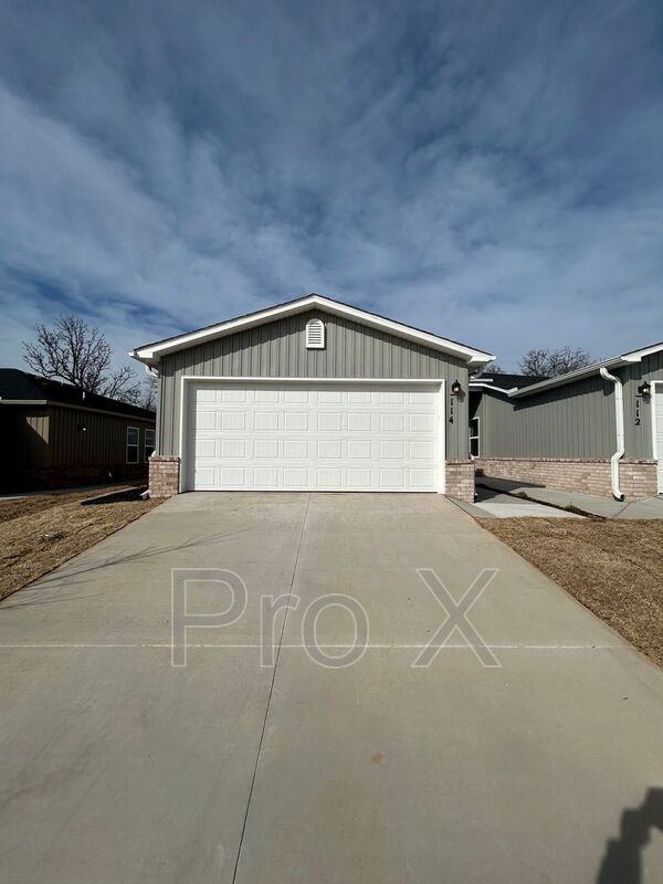 114 Nw 67th Ave #114NW67th - Photo 2 of 32