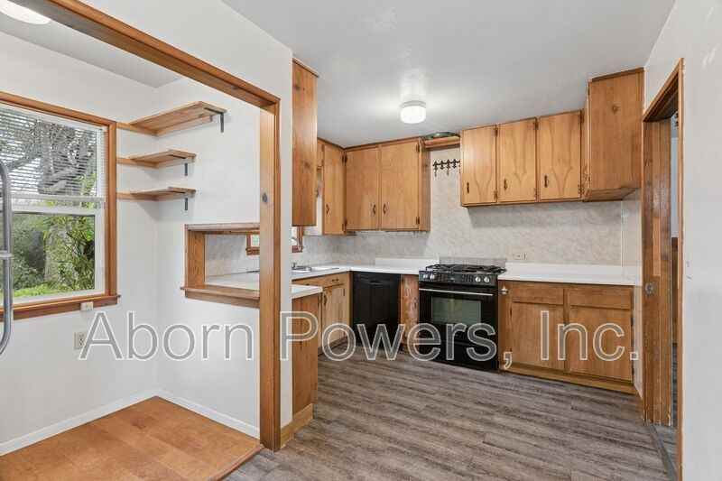 1800 Tyrrel Ln - Photo 7 of 21