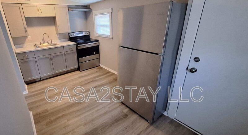 720 Hardy Ave #2 - Photo 3 of 9