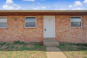 featured image of 1305 W New Hope Rd