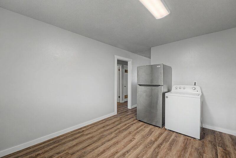 1305 W New Hope Rd - Photo 5 of 20