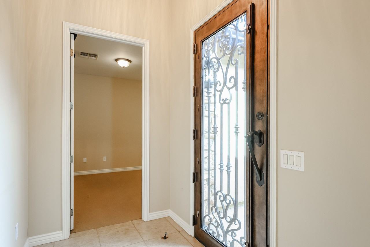 2351 E Azalea Dr - Photo 6 of 50