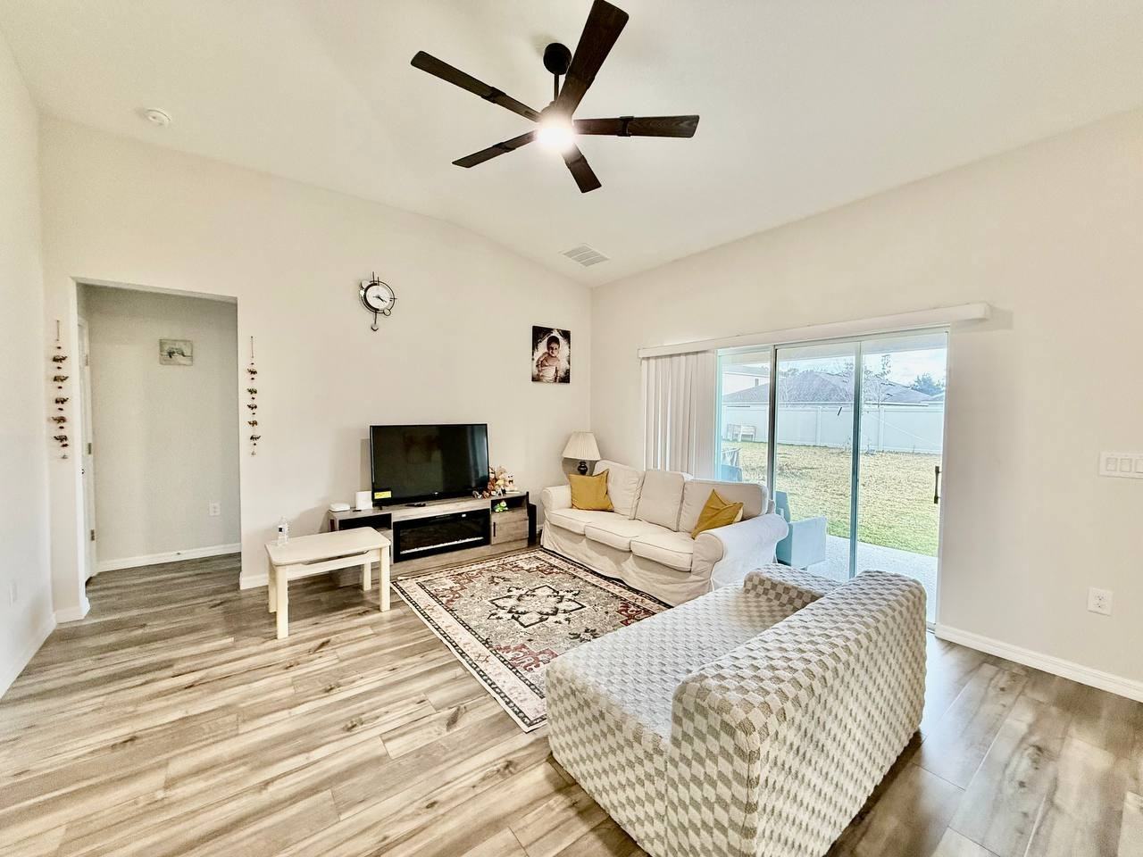 14841 Sterling Spur Ave - Photo 5 of 27