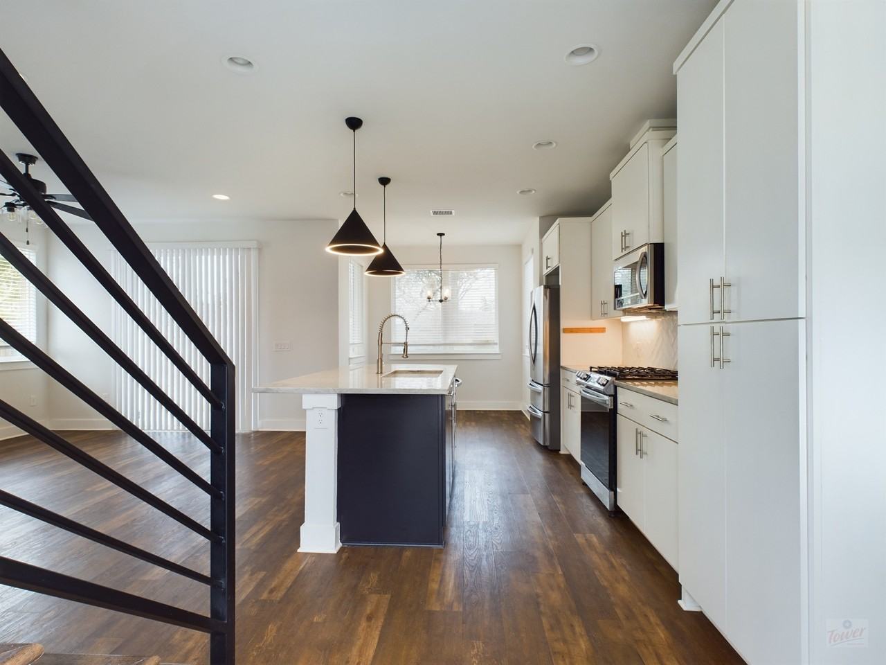 1402 W 51St St - Photo 2 of 40