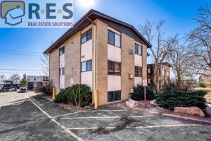 featured image of 875 S Quebec St #24